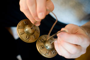 ringing of bells to begin mindfulness meditation